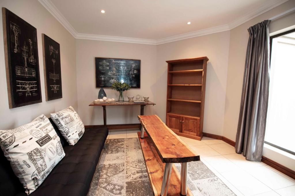 Serendipity Place House Unit - 300 m from beach - Image 5
