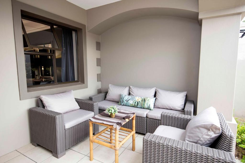 Serendipity Place House Unit - 300 m from beach - Image 6