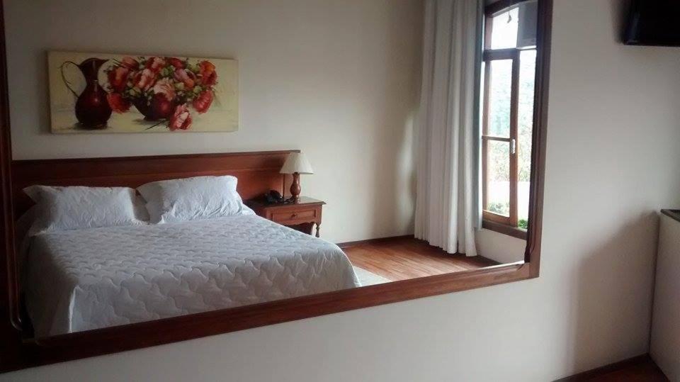  Hotel Dominguez Master