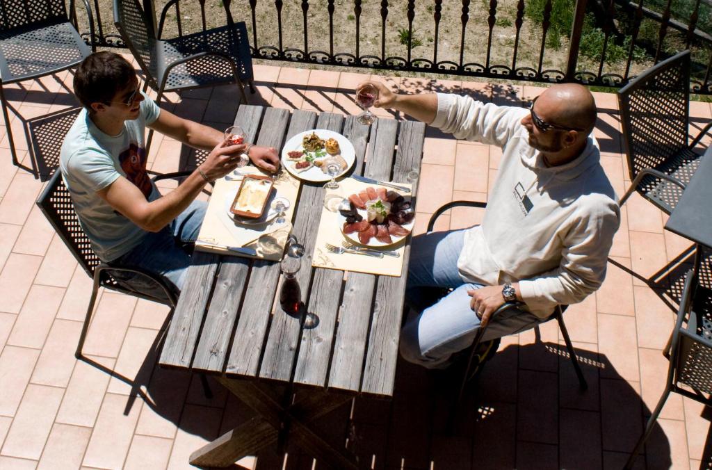 Goście zatrzymujący się w obiekcie Locanda Lac Place Moulin
