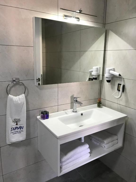 A bathroom at Duman Boutique Hotel Cesme