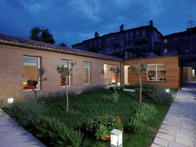 Spacious Apartment with Garden in Venice, Venice, Italy