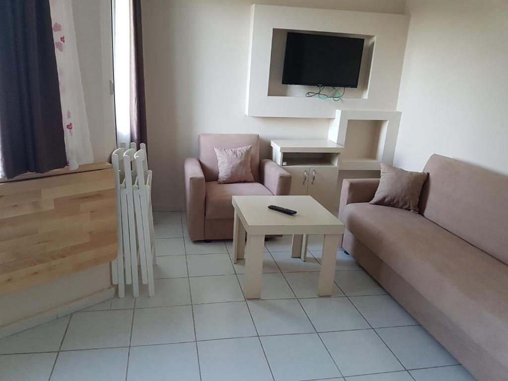 Kara Family Apart - Appartamento Con Balcone (3 Adulti)