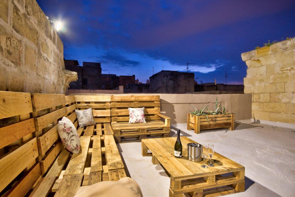 Balkón nebo terasa v ubytování Laparelli Suites: Luxury Suite 2
