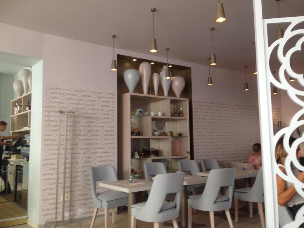 Reštaurácia alebo iné gastronomické zariadenie v ubytovaní Sobe Pegla