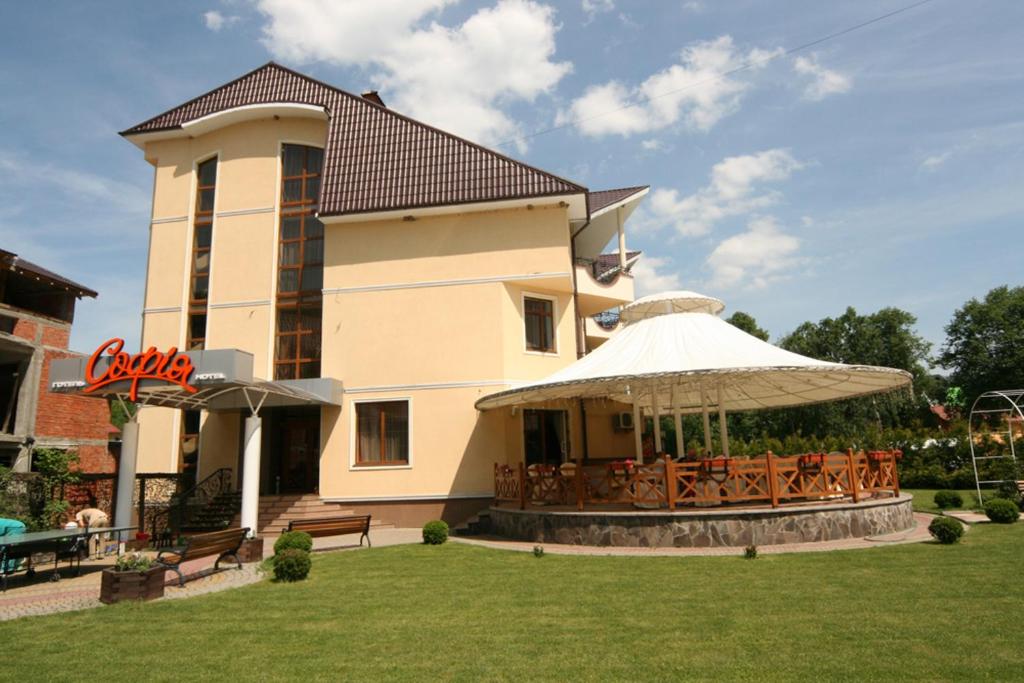 Budova, kde se hotel nachází