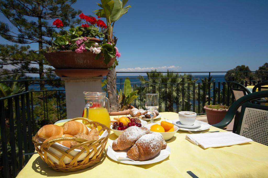 Hotel Baia Delle Sirene — Dove dormire Messina