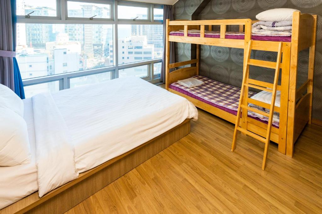 Busan Popcorn Hostel - Quadruple Room