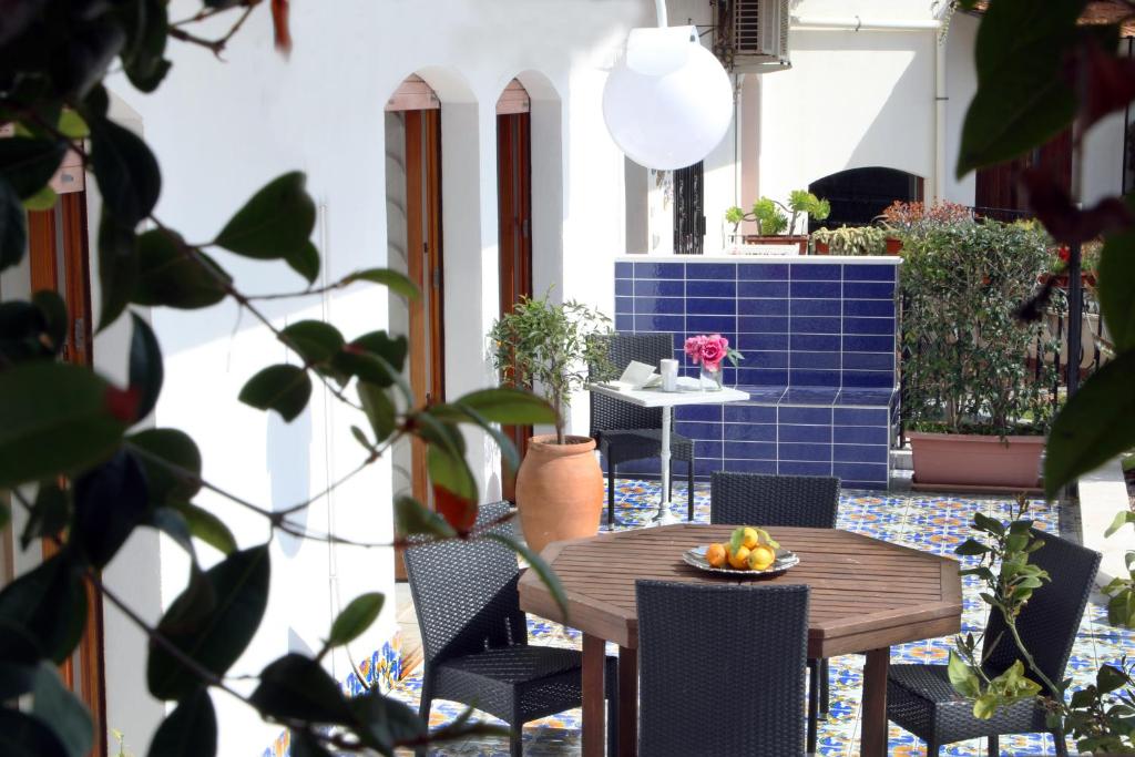 Taonasi Taormina Apartments - 3