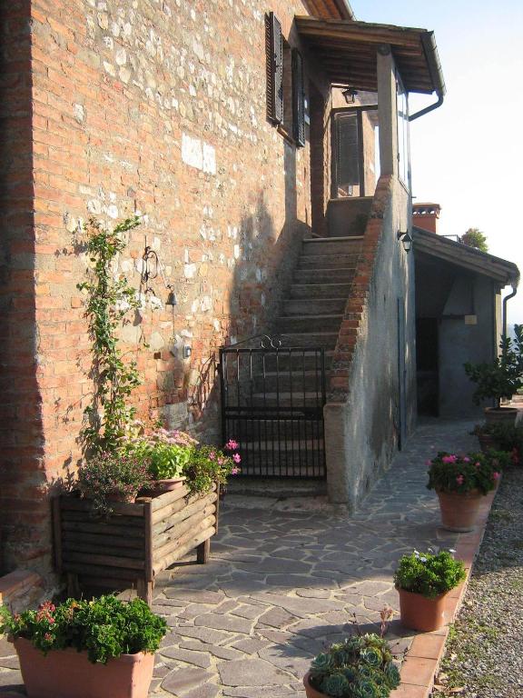 A garden outside Certine Agriturismo