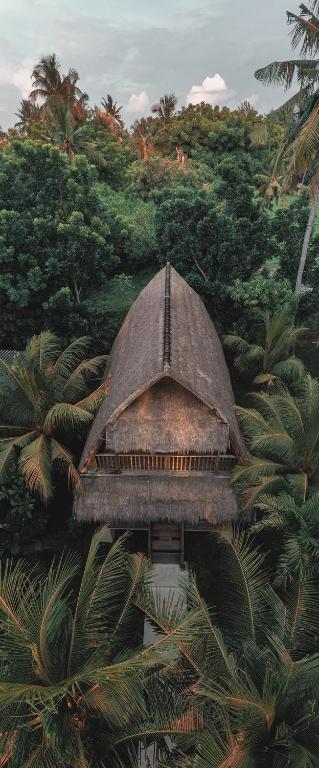 Island View Bar & Bungalow