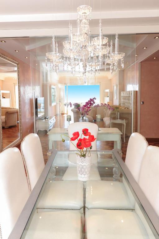 Le Majestic Promenade - Five Stars Holiday House