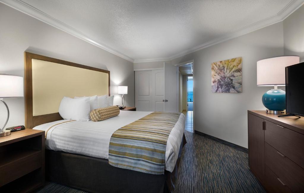 Coral Beach Resort - Premium Frente Al Mar Suite King De Un Dormitorio-1 Cama King Con 1 Cama Doble De Pared