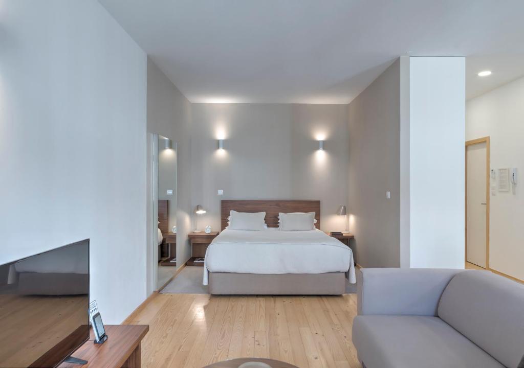 Oporto Street Sá de Noronha - 8