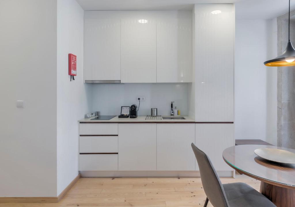 Oporto Street Sá de Noronha - 7