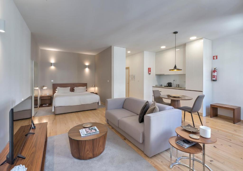 Oporto Street Sá de Noronha - 1