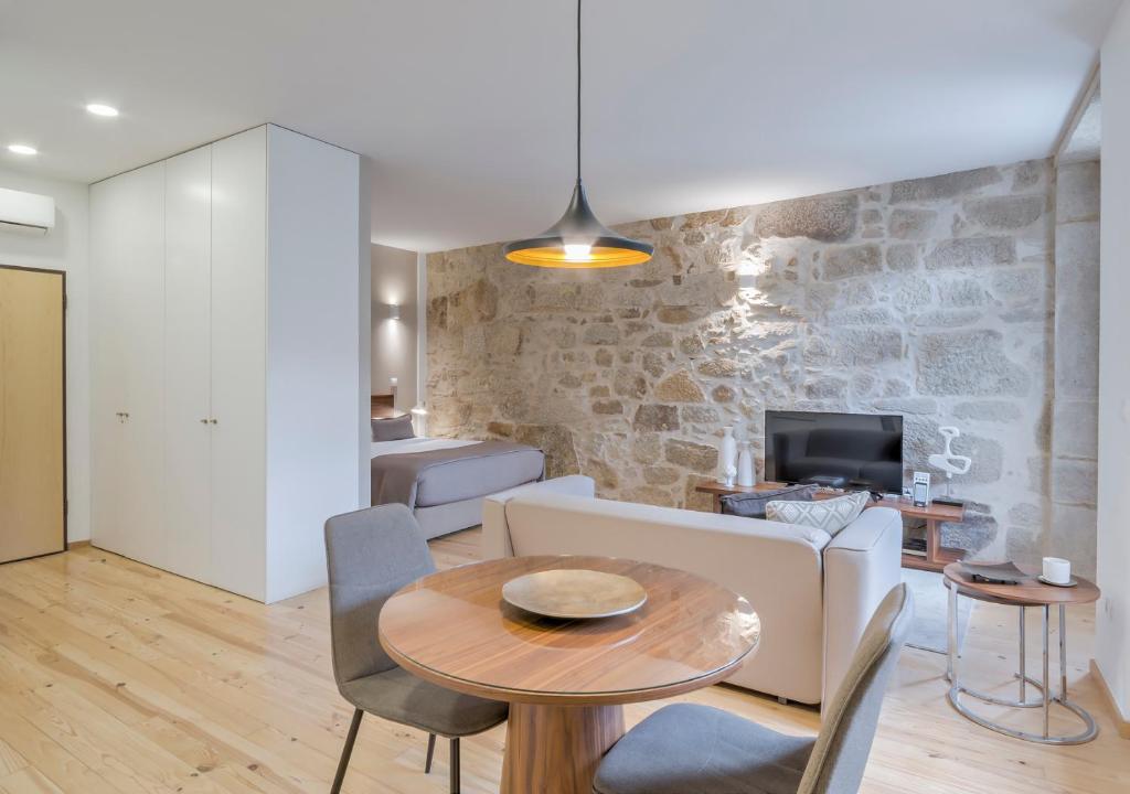 Oporto Street Sá de Noronha - 19