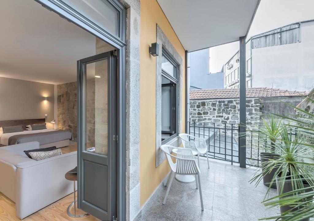 Oporto Street Sá de Noronha - 15