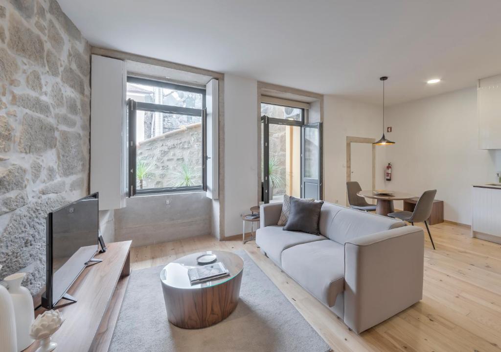 Oporto Street Sá de Noronha - 14