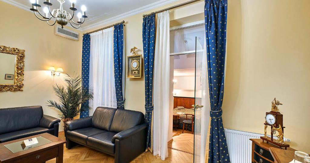 Un lugar para sentarse en Salvator Hotel