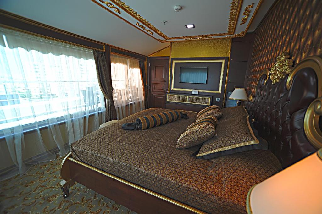 Vivaldi Ce Gold Hotel