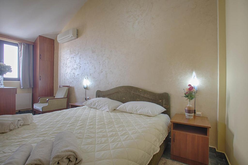 Postel nebo postele na pokoji v ubytování Mali Miločer Bay Accommodation