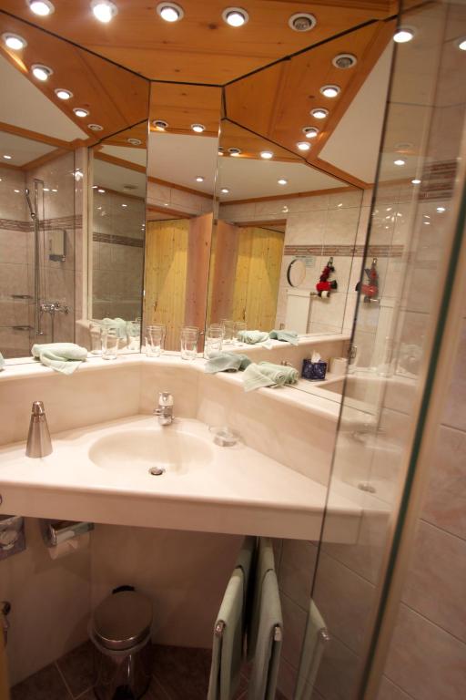 Koupelna v ubytování Hotel Gspan