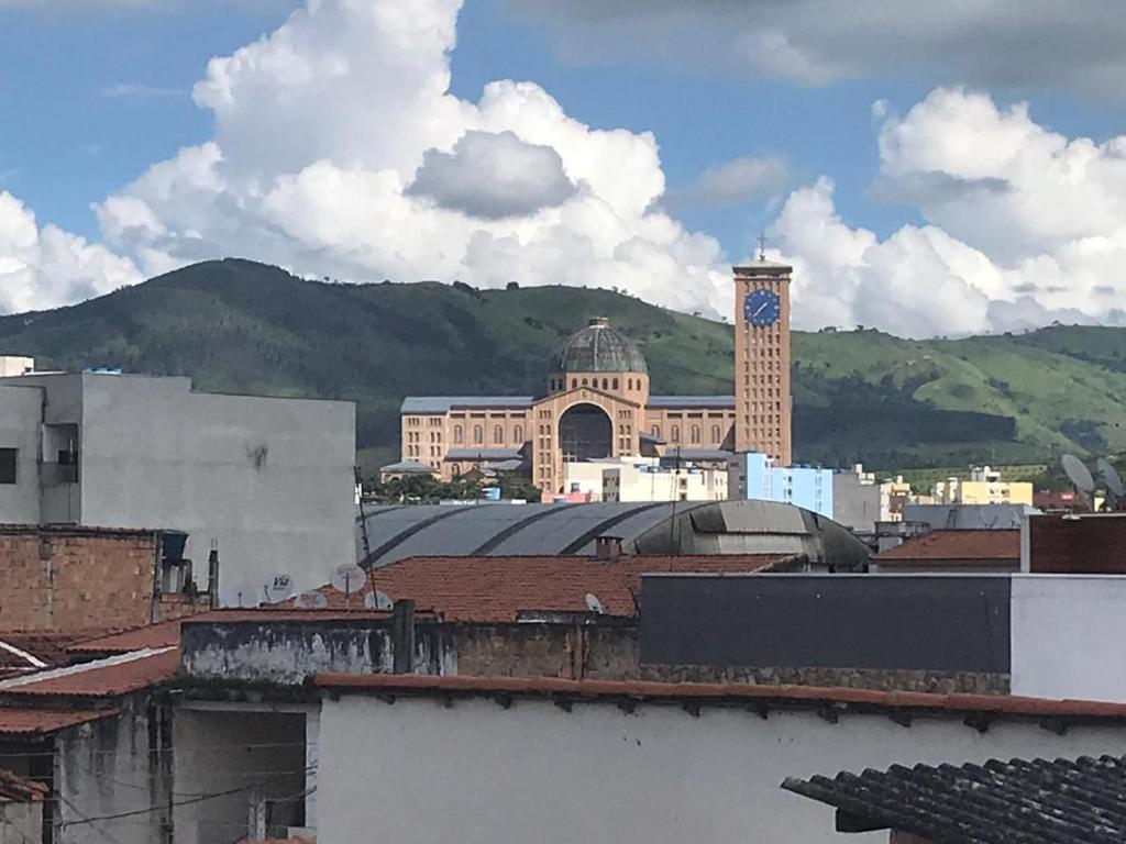  Ampla casa proxima ao santuario nacional