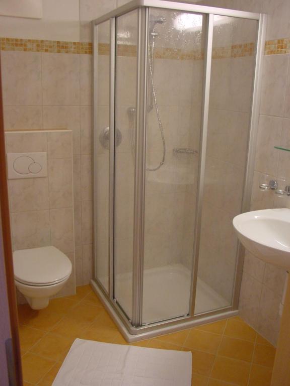 Koupelna v ubytování Apart Huditz