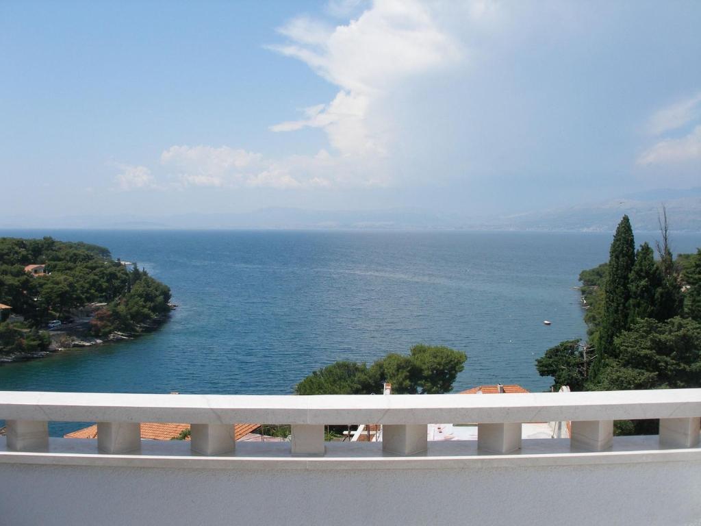 Gallery image of Apartment Ivan - beautiful sea view in Splitska