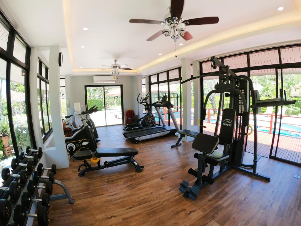 Fitness centrum a/nebo fitness zařízení v ubytování Lanta Sand Resort & Spa