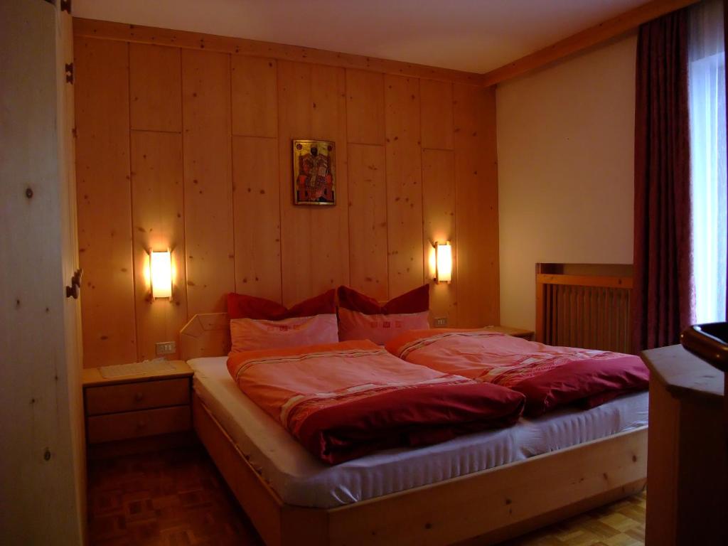 Łóżko lub łóżka w pokoju w obiekcie Appartment Ansciuda
