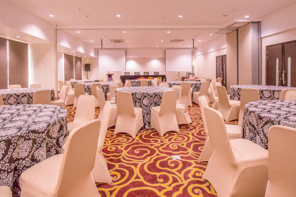 Posezení v ubytování Mercure Pontianak City Center