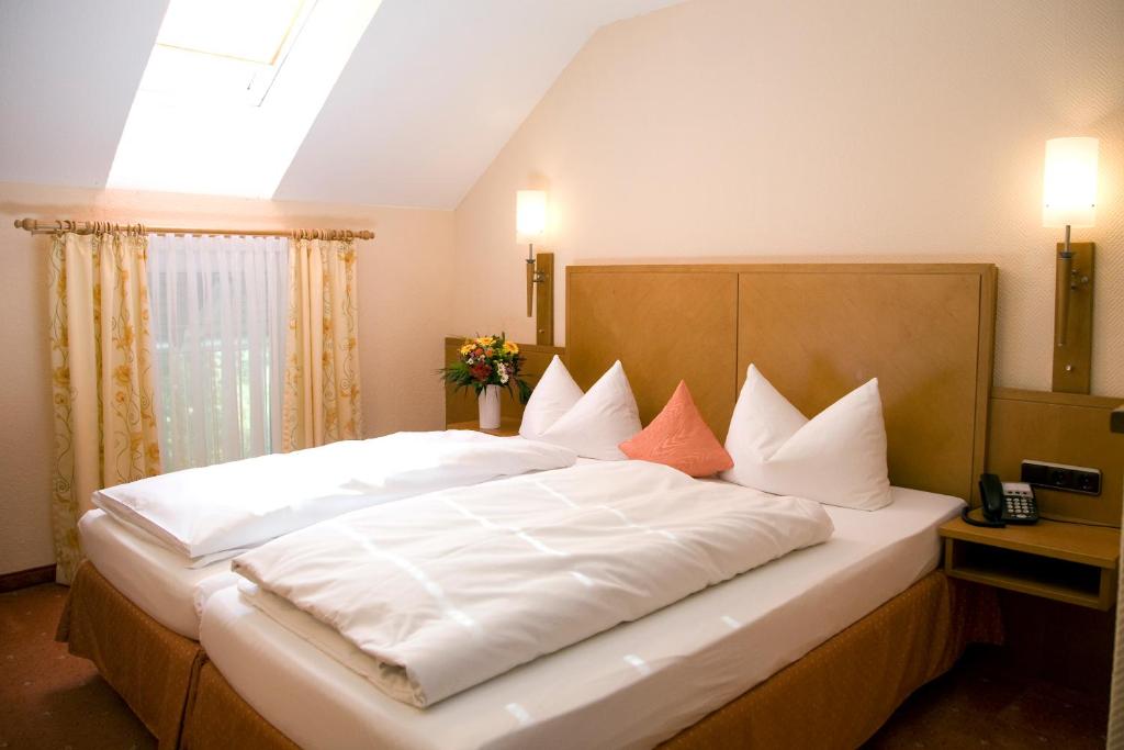 Seehotel Grauer Bär - Double Room - Mountain And Street Side