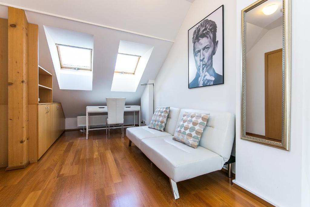 Attic Apartment by Wenceslas Square - 3