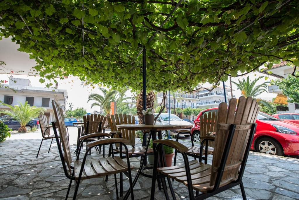 Fotografie z fotogalerie ubytování Hotel Alexandros v destinaci Néoi Póroi