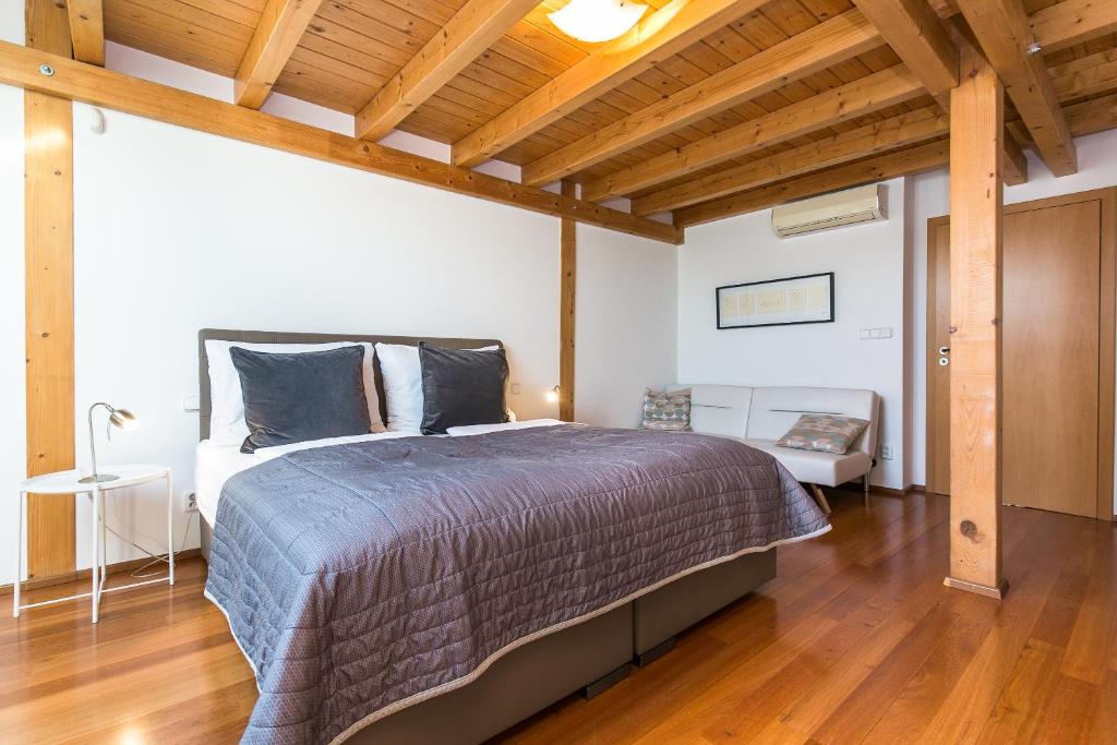 Attic Apartment by Wenceslas Square - 1