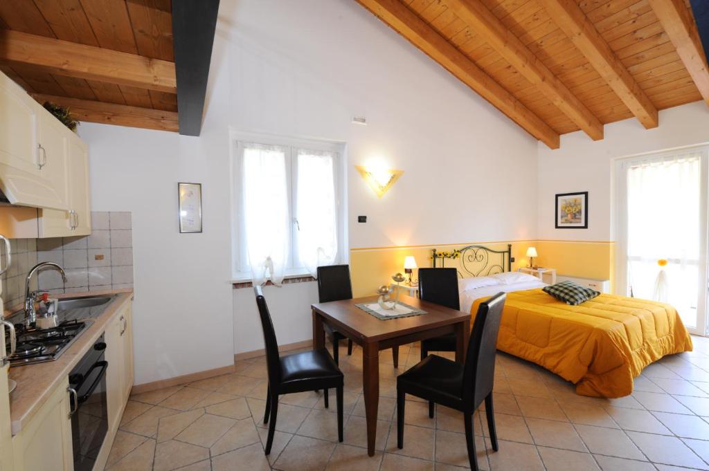 A kitchen or kitchenette at Agriturismo Terra E Sole