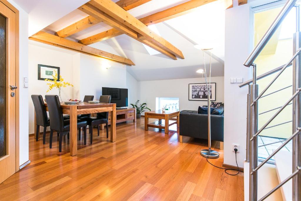 Attic Apartment by Wenceslas Square - 7