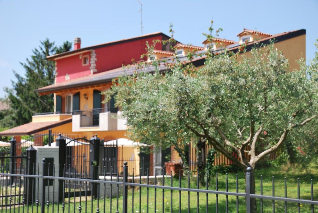 The building in which a vidéki vendégházakat is located