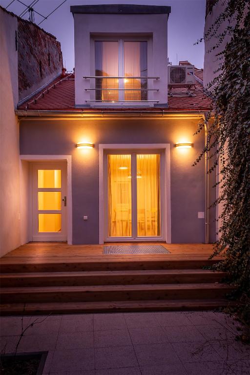 Budova, kde se apartmán nachází