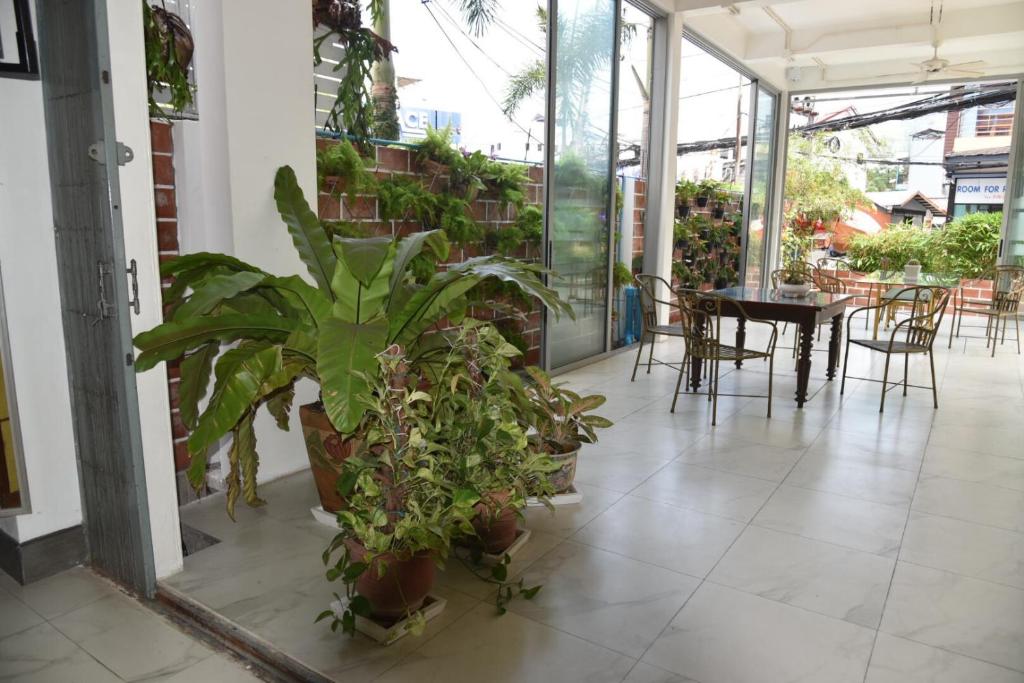 Restaurace v ubytování Baan Petcharat