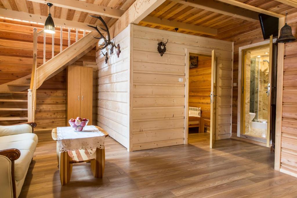 Posedenie v ubytovaní udanypobyt Apartamenty Przy Lesie 2