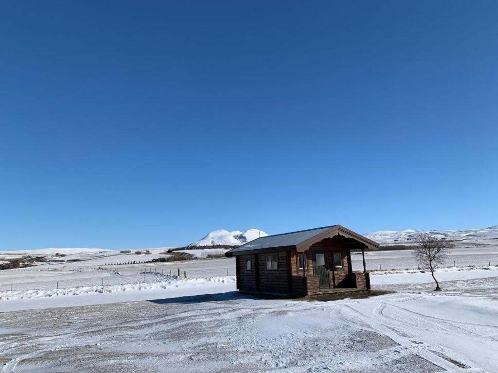 Hellisholar Cottages að vetri til