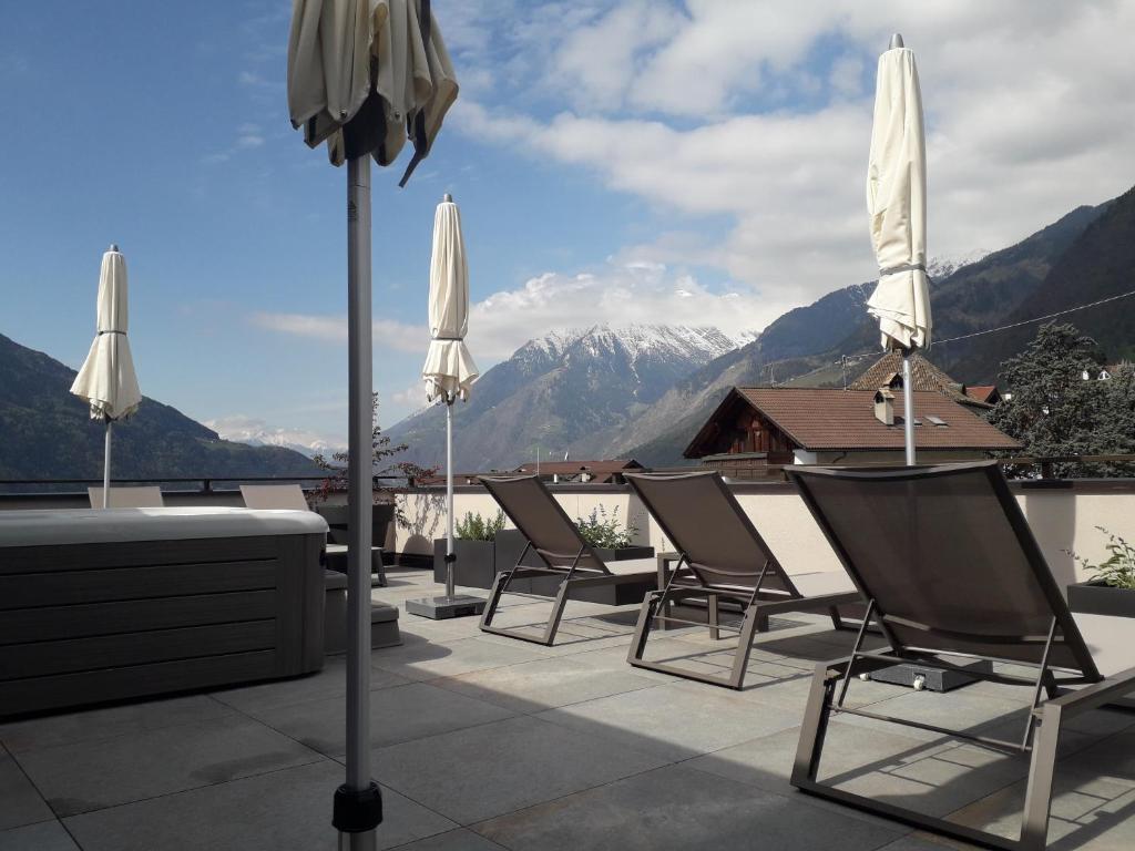 Nespecifikovaný výhled na hory nebo výhled na hory při pohledu z hotelu