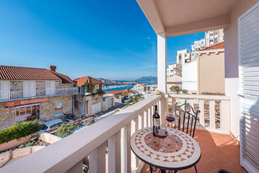 Balkón nebo terasa v ubytování Luxury apartment Tara