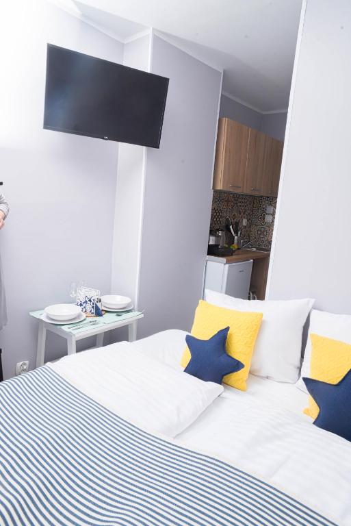Morning Star Apartments - Small Apartment