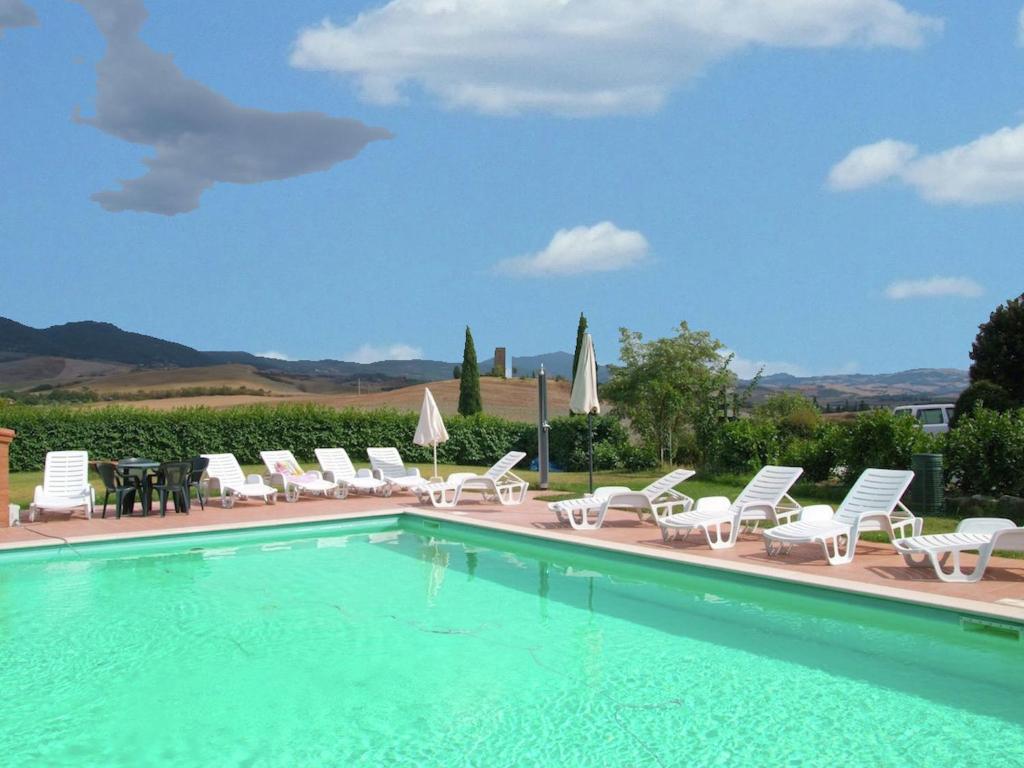 Bazén v ubytování Farmhouse in Pienza with Pool and Views nebo v jeho okolí
