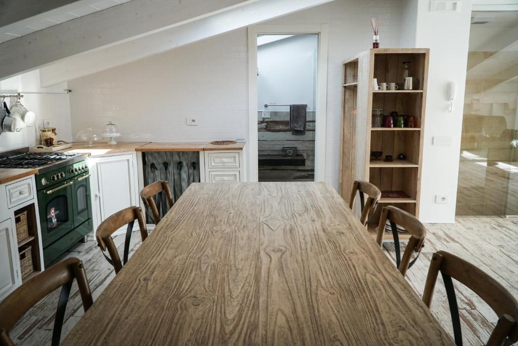 Kuchyň nebo kuchyňský kout v ubytování Attico 72