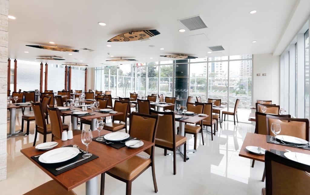 Restaurace v ubytování Hotel Diego de Almagro Viña del Mar